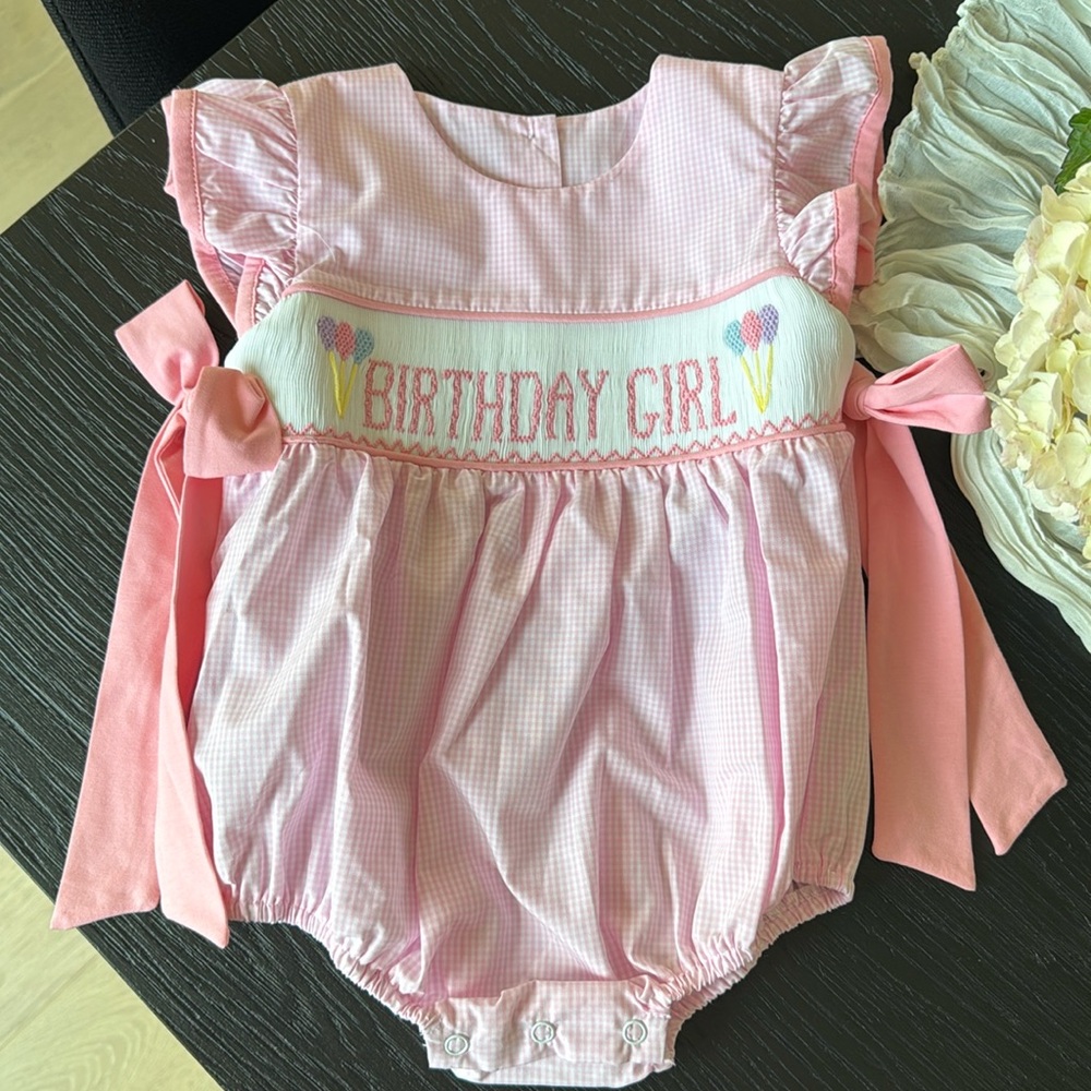 Stitchy Fish birthday girl smocked tie bubble